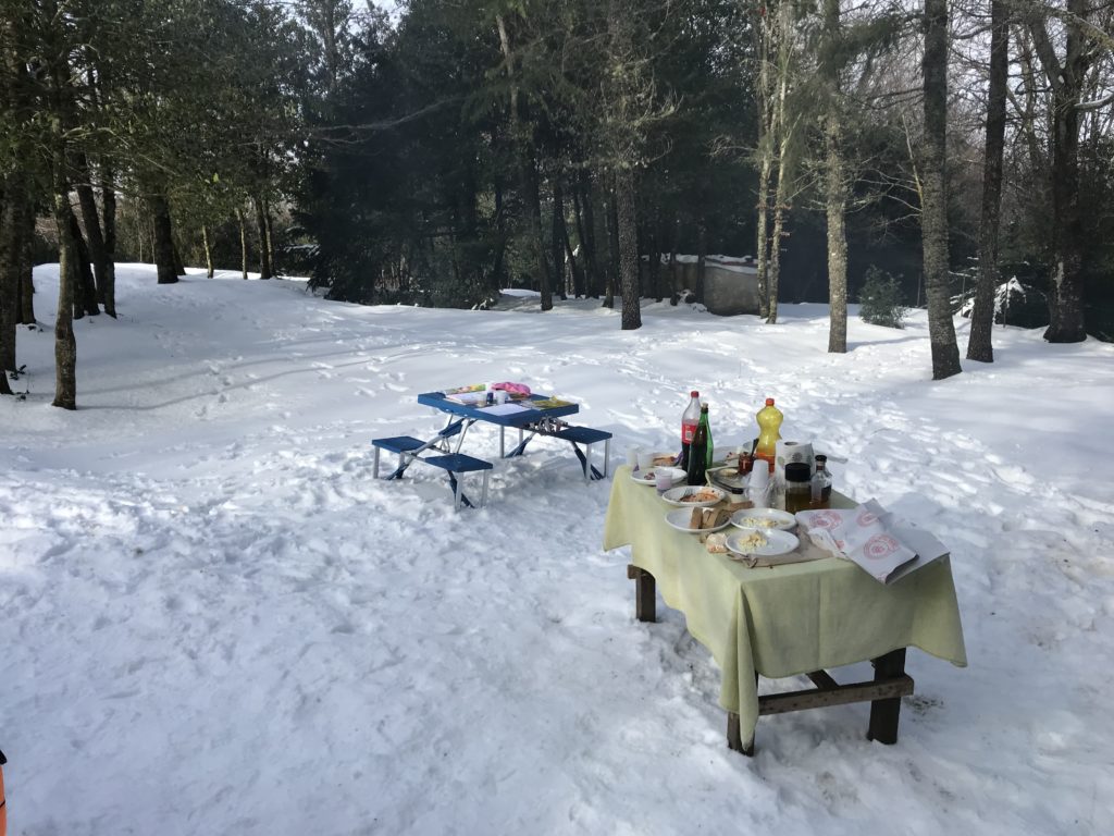 degustazione prodotti tipici sulla neve